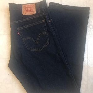 🆕 Levi’s Boot Cut 517  36x32